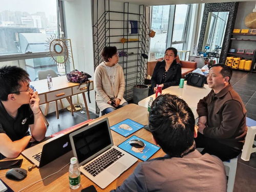 熱烈祝賀中巖科技與四川交通職業技術學院簽訂產學研合作框架協議，助力軟件外包服務創新發展